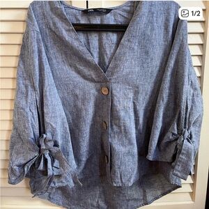 Zara Light Blue Chambray Blouse cotton, and linen so small with brown buttons